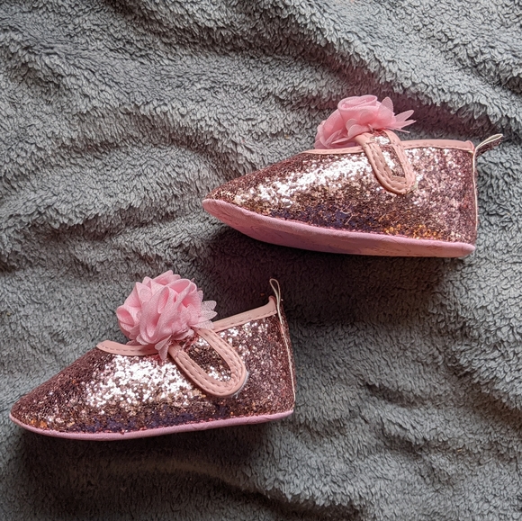 ♦️B2G1FREE ♦️ pink sequence w/3 tulle roses - Picture 3 of 5